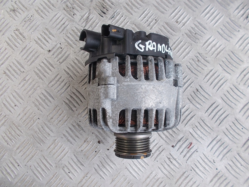 фото №1, Opel grandland x corsa f генератор 1.2 thp 9826573480