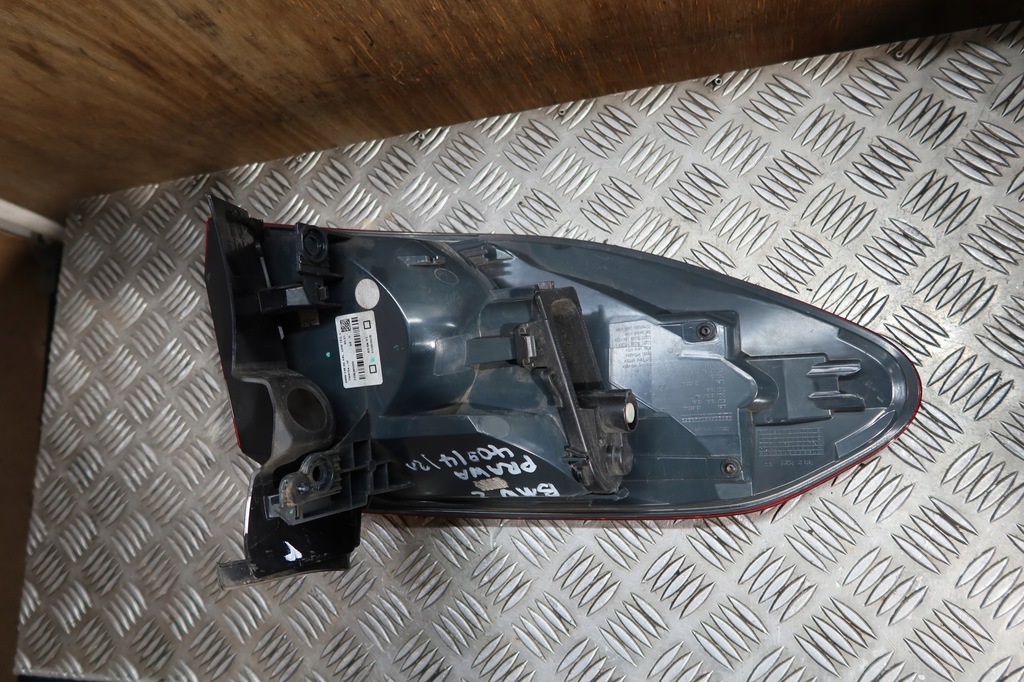 фото №7, Лампа задня права bmw 2 7328154