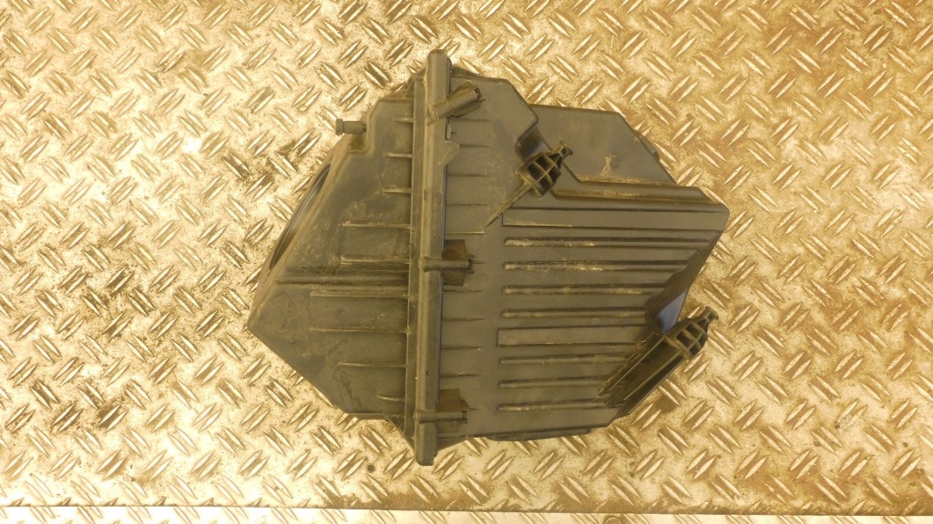 фото №1, Корпус фільтра повітря evoque bj329600ad