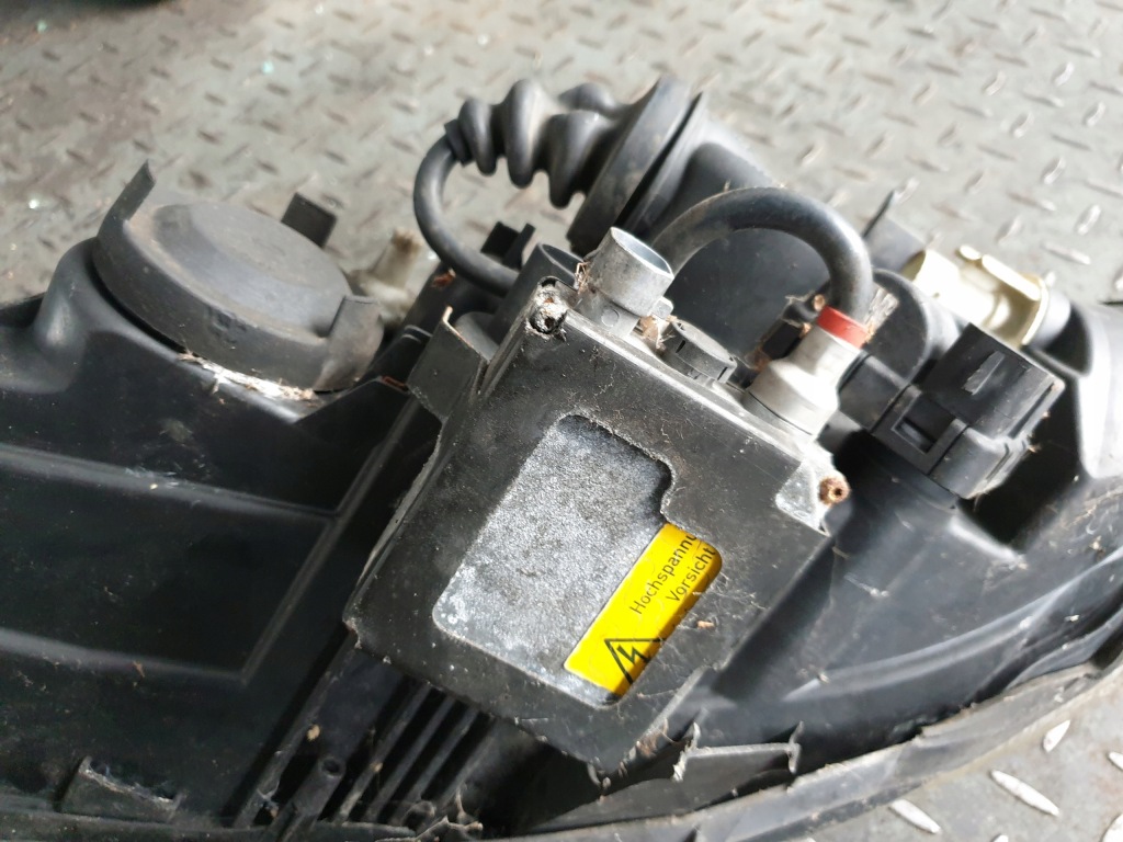 Лампа правий перед opel omega b рестайлінг  ксенон Оригінал