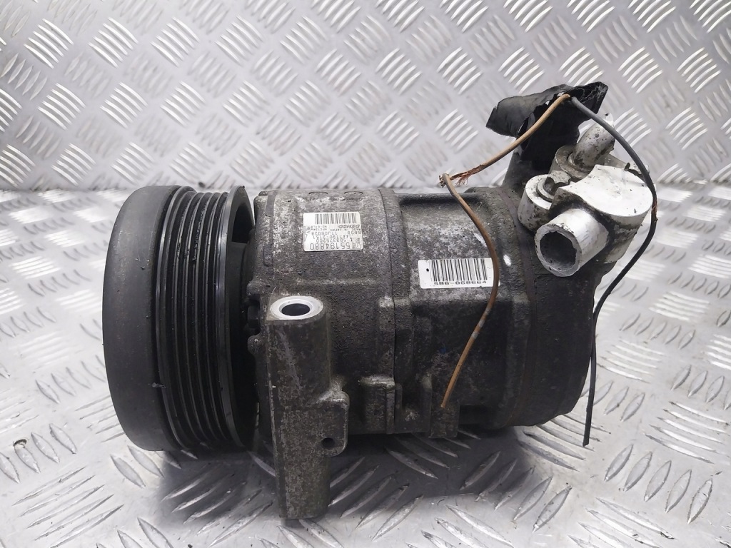 фото №1, Кронштейн компрессора fiat grande punto 1.4 55194880