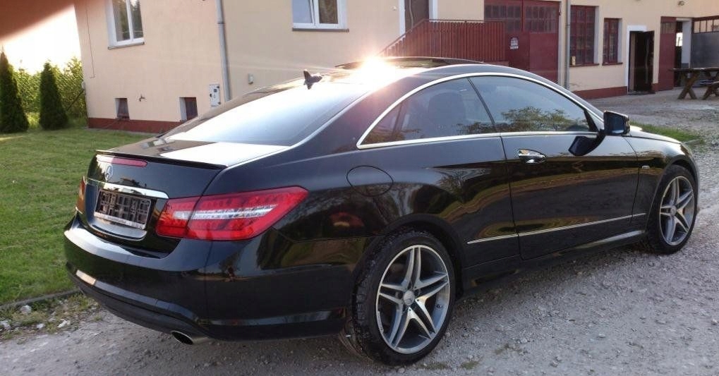 фото №10, Mercedes c207 w212 спойлер спойлер na крышка !