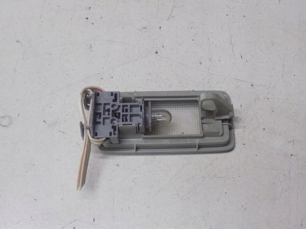 фото №8, Toyota auris i 06-09 лампа освітлення салону 81340-30100