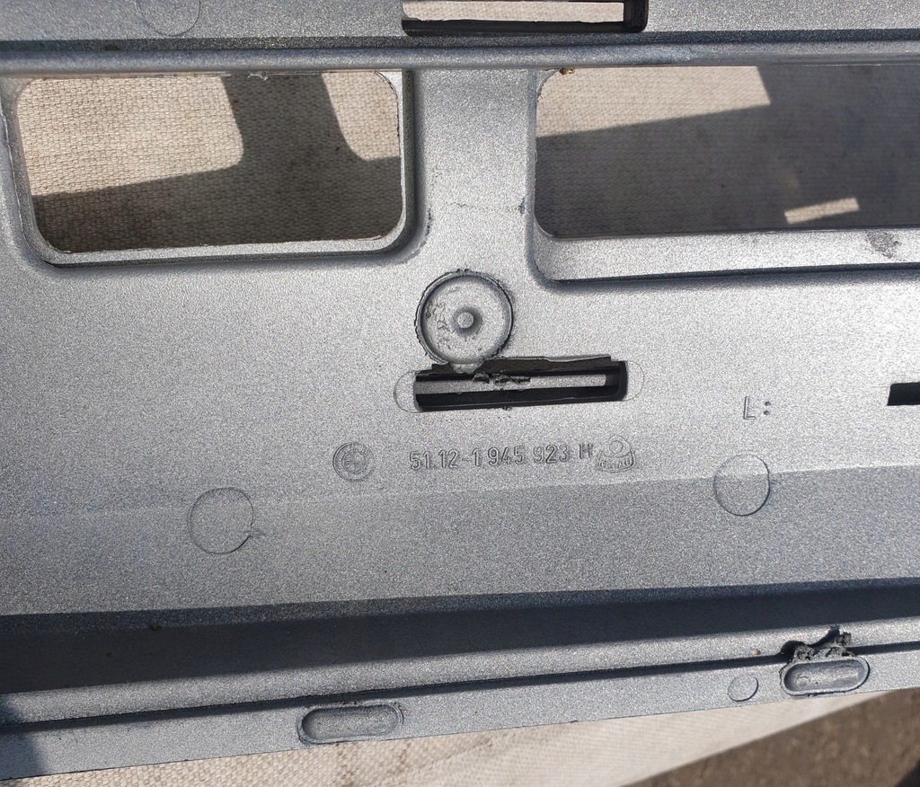 фото №11, Бампер задній задня bmw 3 e30 lift оригінальний номер