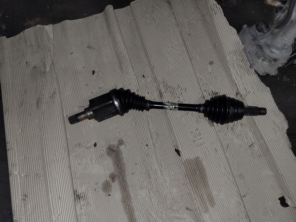 фото №1, Приводной вал левая x5 e70 7553945