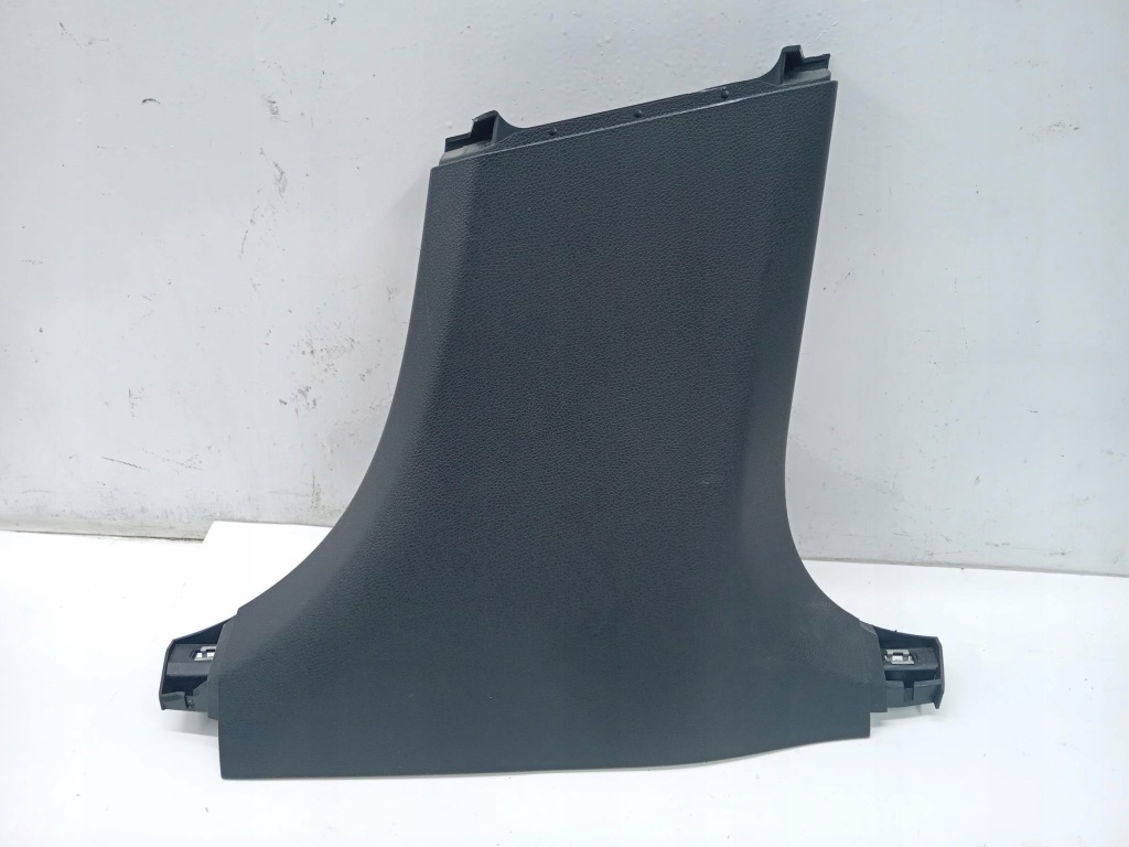 Купити Пластик захист стійка права mercedes a2136901225