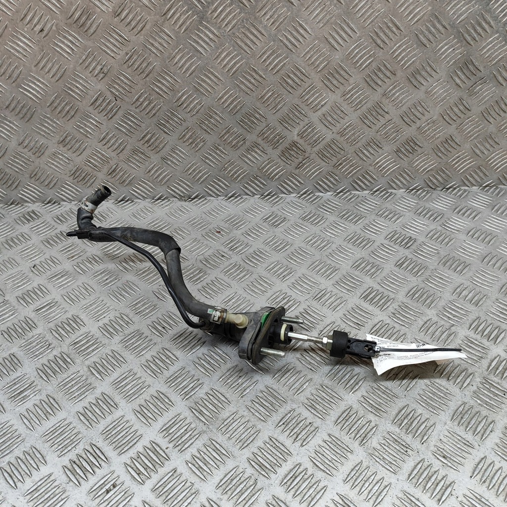 фото №6, Toyota auris e180 2013 привод сцепления / цилиндр сцепления