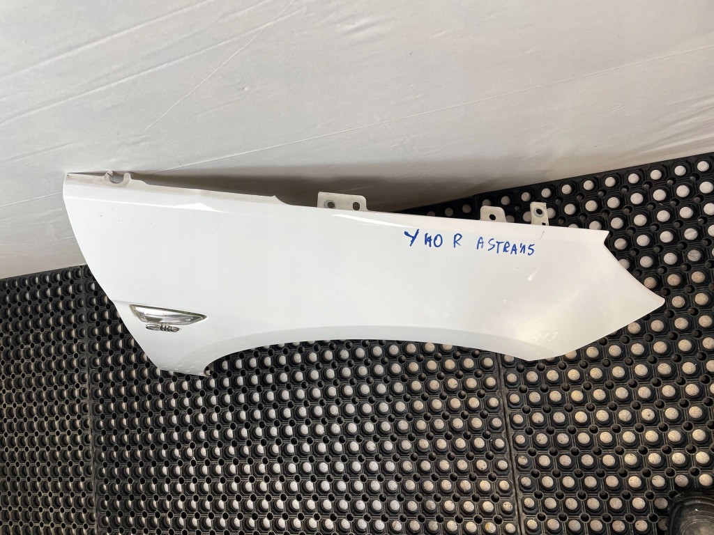 Крыло перед передний правый opel astra v k код лакокрасочного покрытия: y40r 2015- Цена