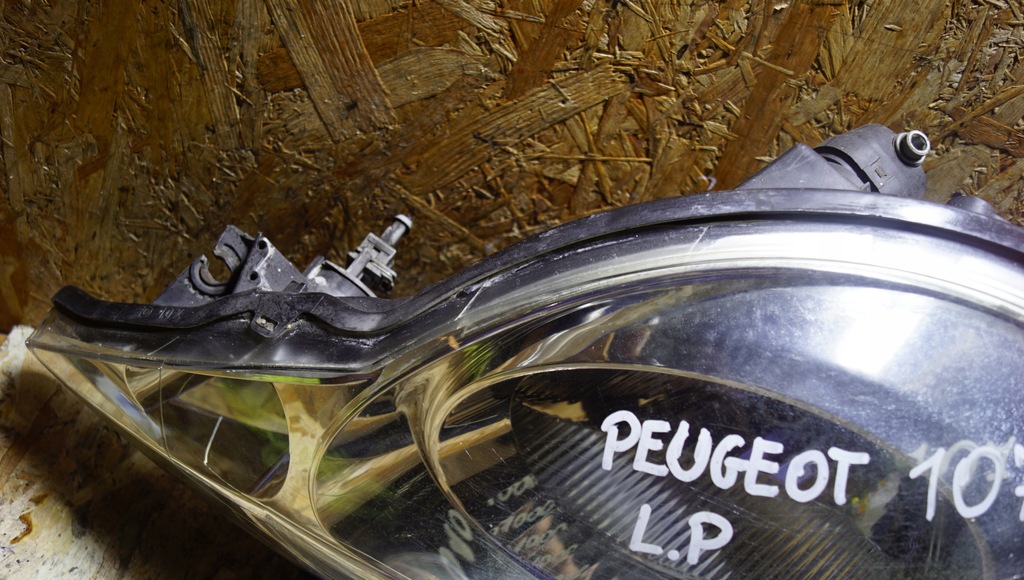 фото №7, Лампа левый перед peugeot 107