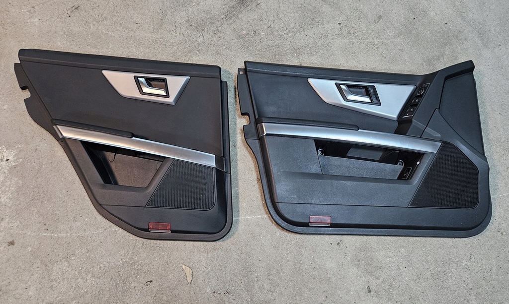 фото №1, Mercedes glk обивка обшивка дверь левый задняя