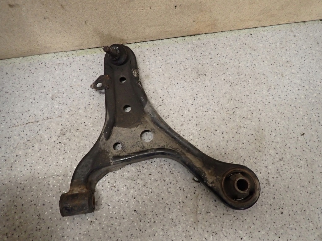 фото №1, Toyota iq 08- рычаг передний левый перед