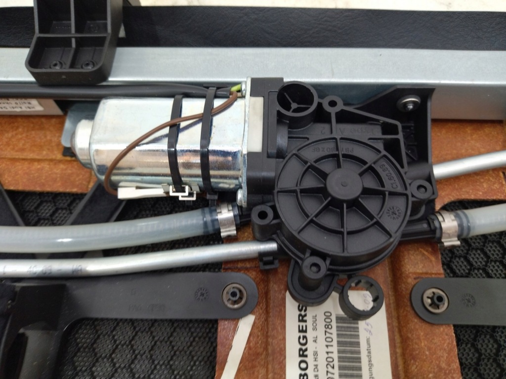 фото №4, 4h0863412 шторка электрическая задняя audi a8 d4