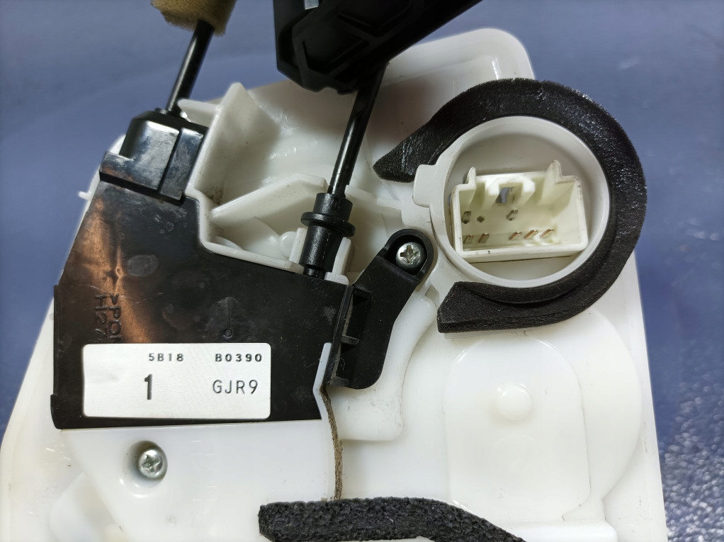 фото №2, Mazda 6 iii gj lift замок двері перед правий keyless 7 pin eu h37-h48-r2