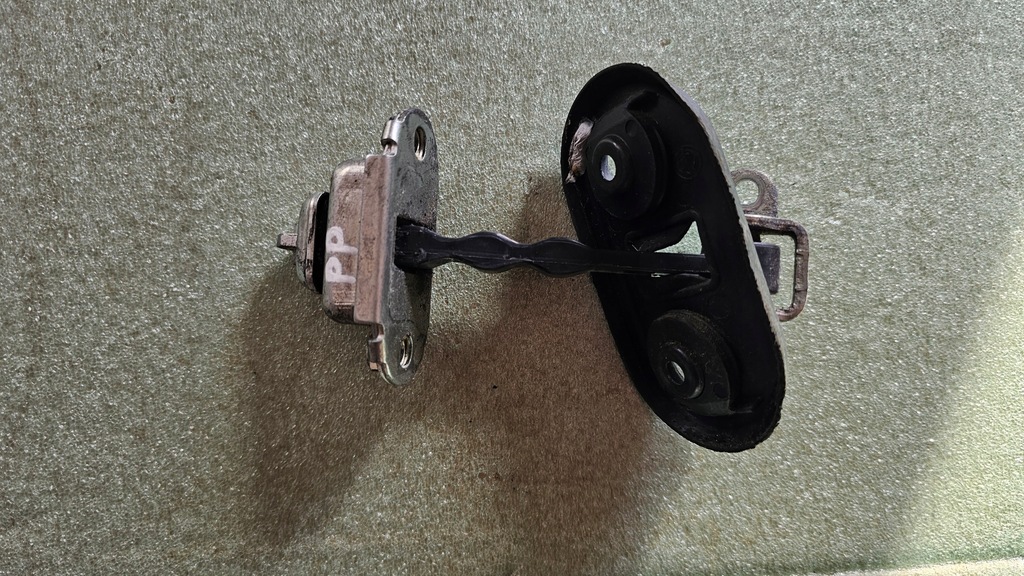 фото №1, Fiat croma ii ограничитель дверь правый перед передний