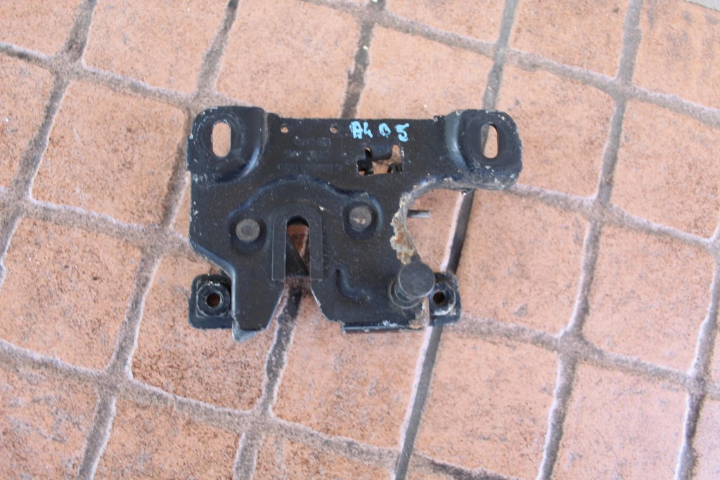 фото №1, Замок капот audi a4 b5 8d0823509c
