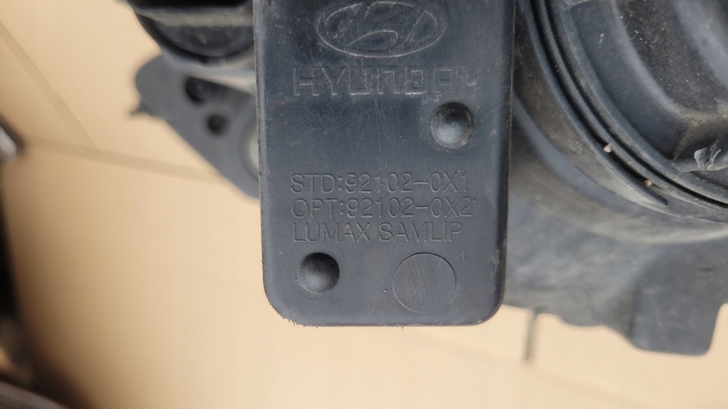 фото №12, Hyundai i10 lift 2010 - лампа права перед фара правий / 1589