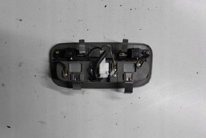 фото №2, Toyota prius 01 освещение лампа салона