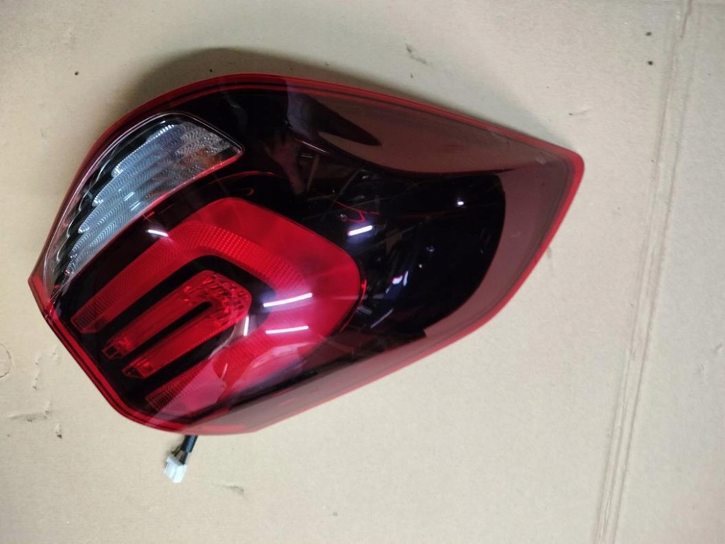 фото №1, Hyundai i20 i 20 ii lift 18- левая оригинал идеальное состояние