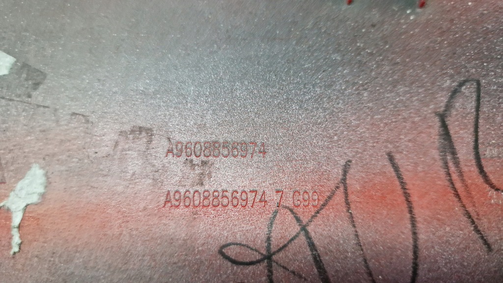 фото №5, Заглушка бампера mb actros mp4 права