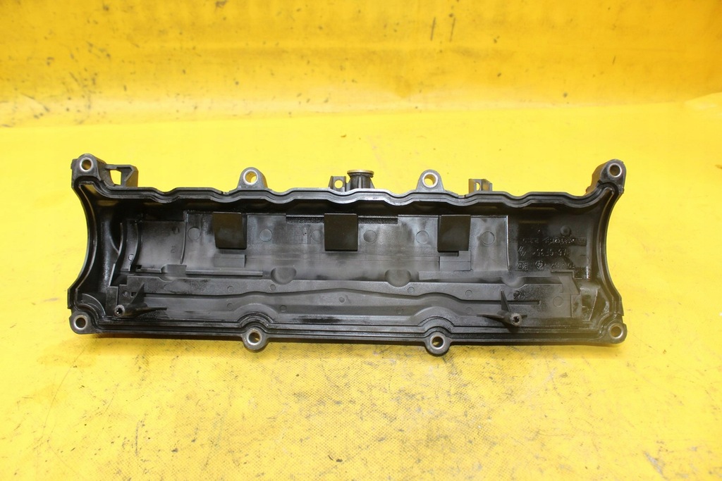 фото №7, Крышка клапанов kangoo ii 1.5 dci 8200608952