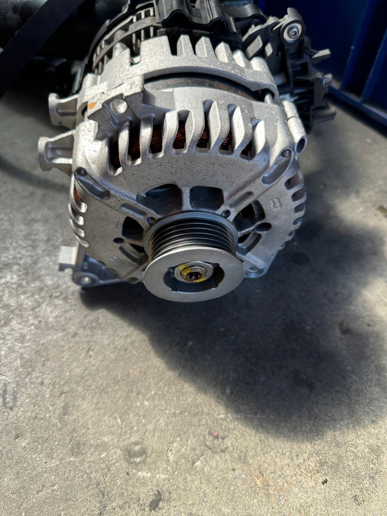 Ford focus mk4 рестайлінг  1.0 hybrid генератор p1t1-11238 Недорого