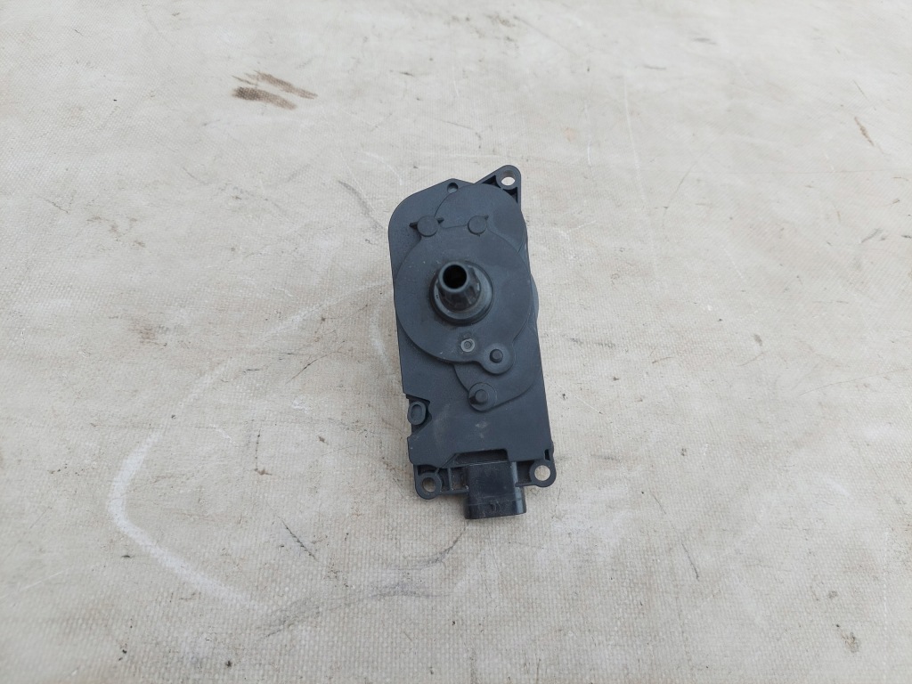 Купить Bmw f40 g20 g21 моторчик шторка жалюзи 9464869 9464869-02 5811r1000