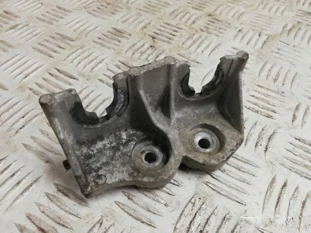 фото №1, Opel karl кронштейн кронштейн тросів