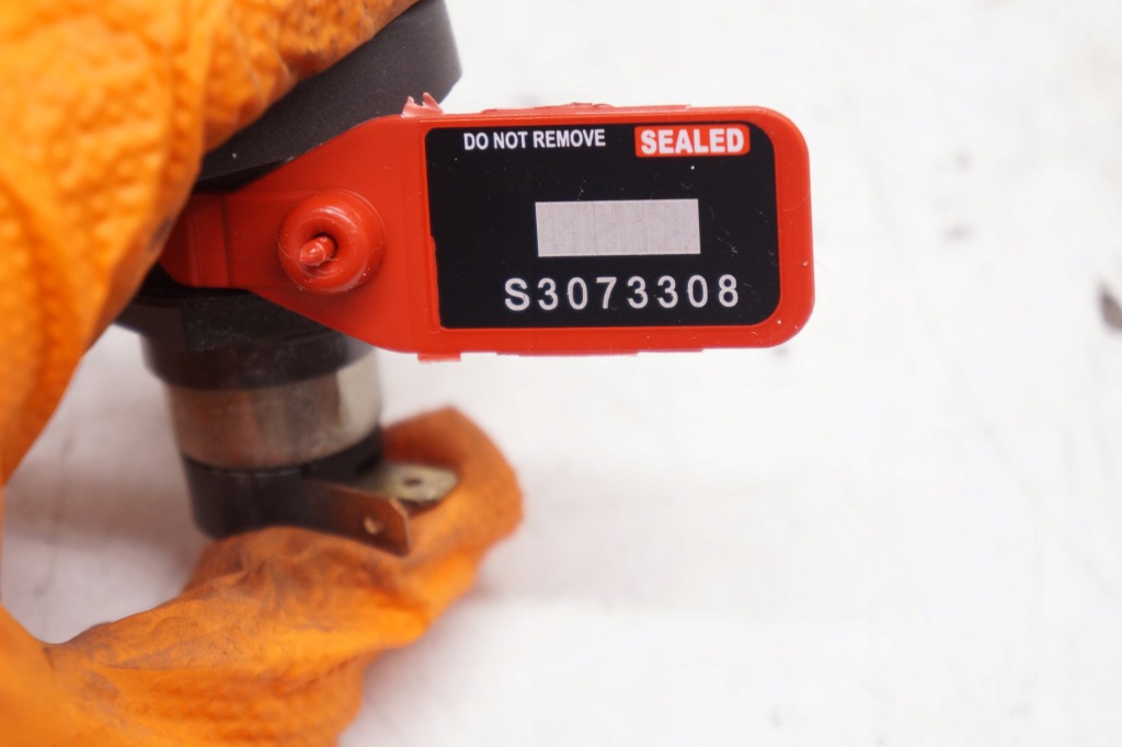 Volvo xc90 i разъём розетка вкладыш прикуривателя 12v в Украине