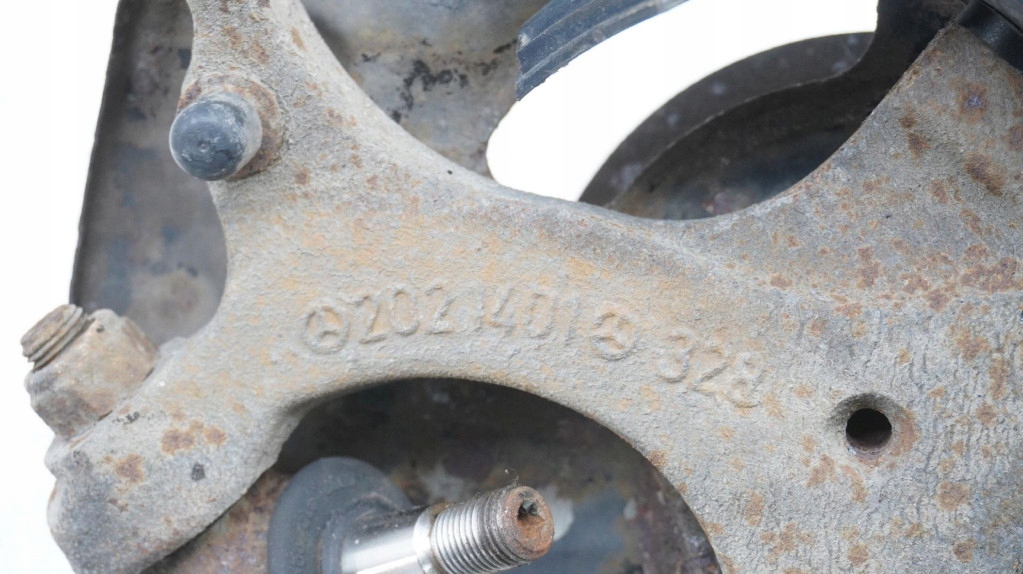 фото №4, Поворотний кулак лівий перед ліва mercedes slk r170 2021401328