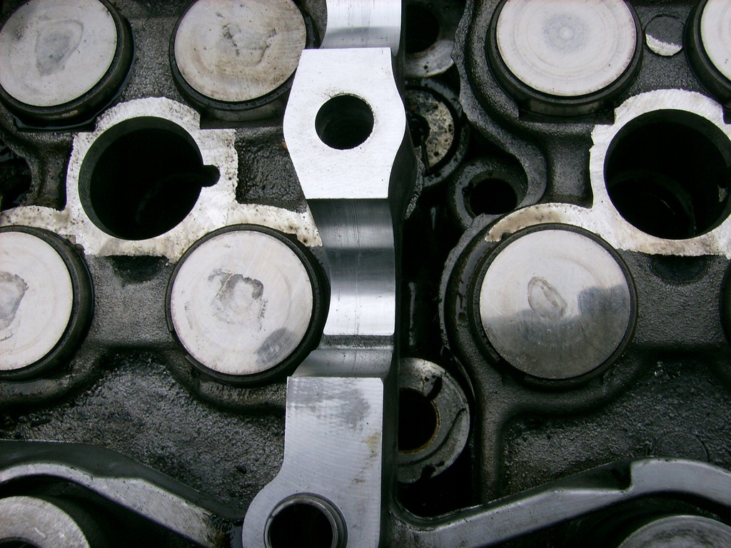 фото №15, Головка двигателя toyota avensis verso 01-03r 2.0 d4d 116km 1cd