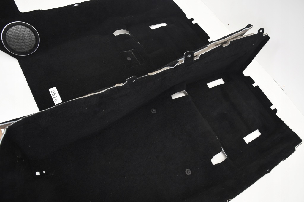 Купить Mercedes amg gt w190 обшивка коврик правая сторона