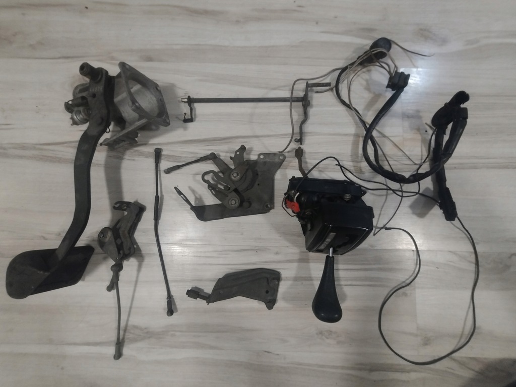 фото №1, Mercedes w123 набір автоматична коробка передач домкрат