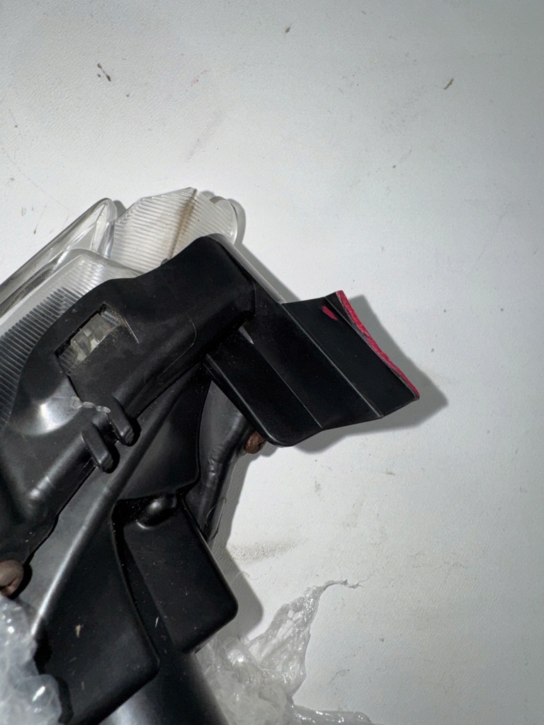 Nissan juke f15 рестайлінг  фара правий перед led drl 26120bv80a 14- Недорого