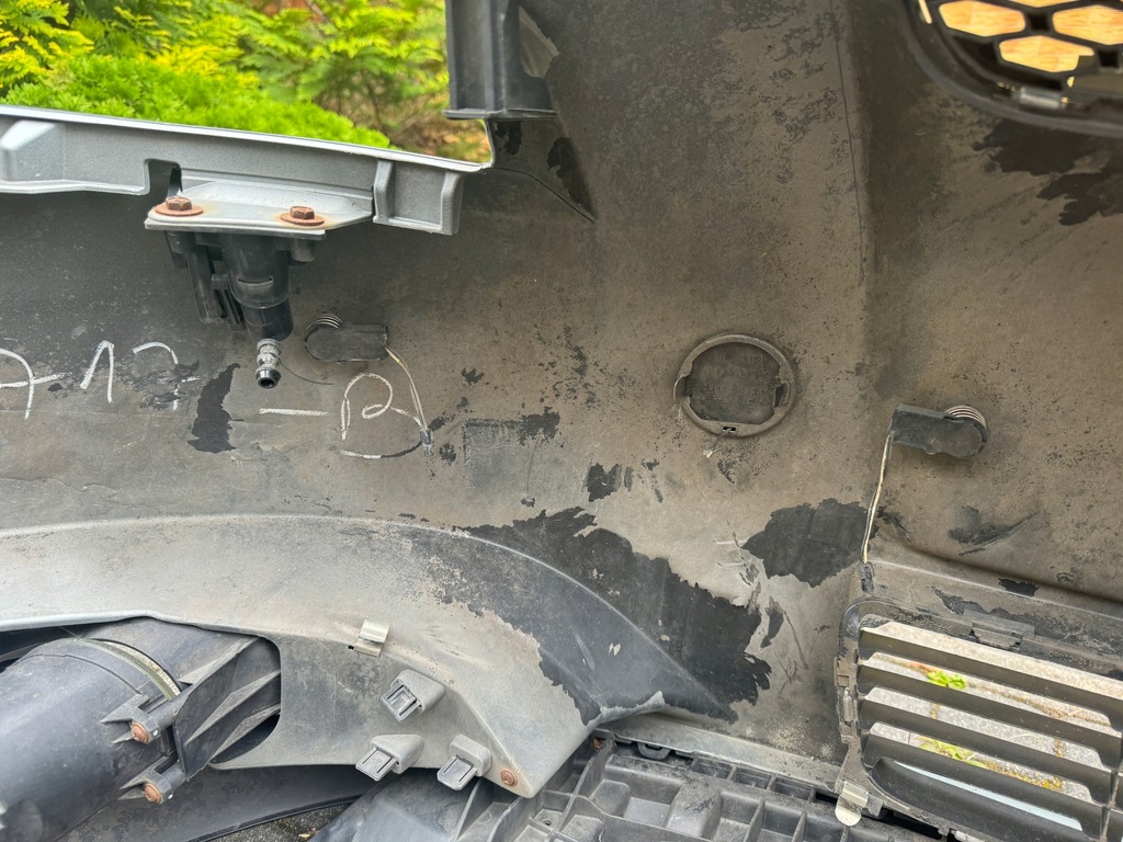 фото №9, Toyota auris i 06-09 бампер передний оригинал омыватель