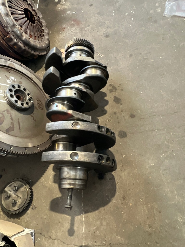 Купить Mercedes actros mp3 wał коленчатый