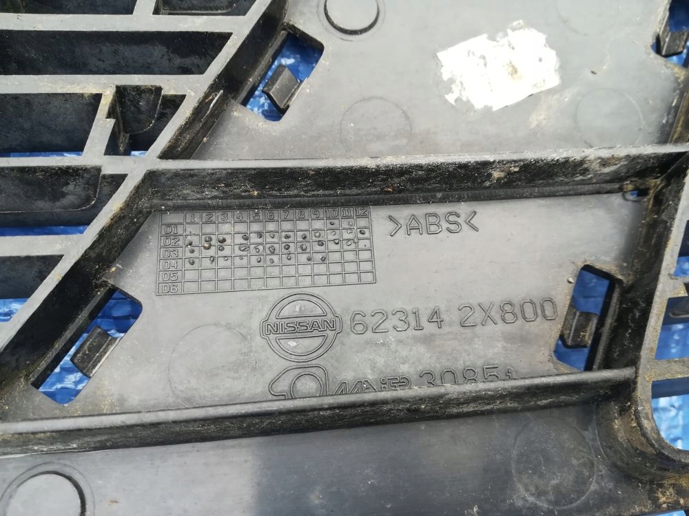 фото №4, Nissan terrano ii lift решётка радиатора решётка радиатора + эмблема оригинал