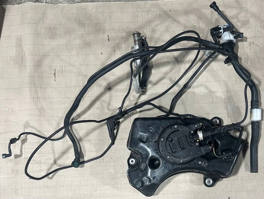 фото №1, Бак adblue інжектор src bmw x3 g01 x4 g02