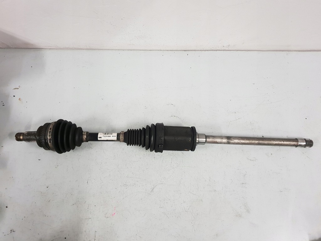 фото №1, Bmw e90 e91 320 d 2.0 приводной вал правая перед xdrive