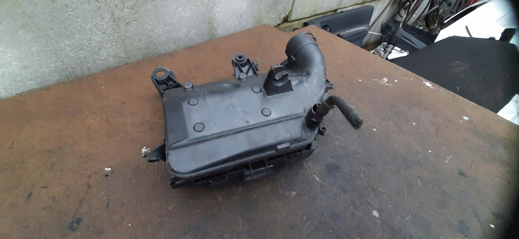 фото №7, Корпус фильтра воздуха 1.6ehdi peugeot 308 cc 9673061080