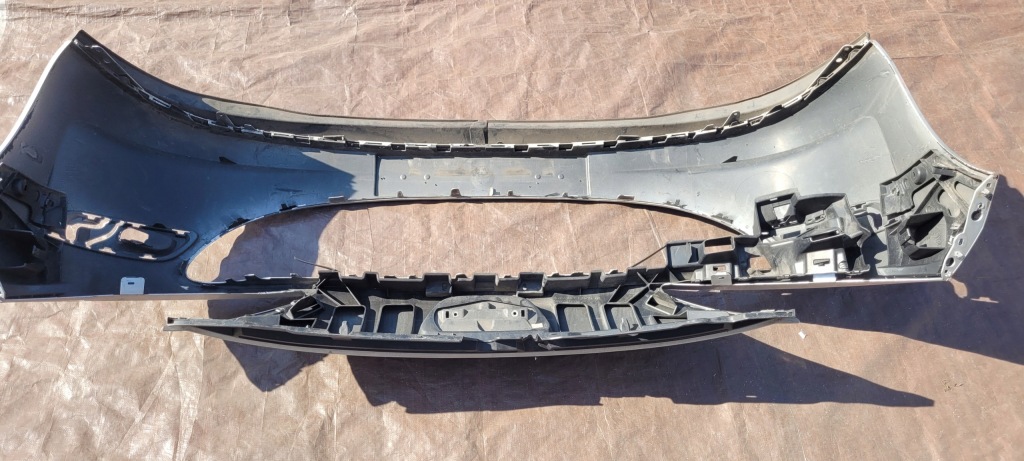 Peugeot 207 бампер передний перед / 5928 Оригинал