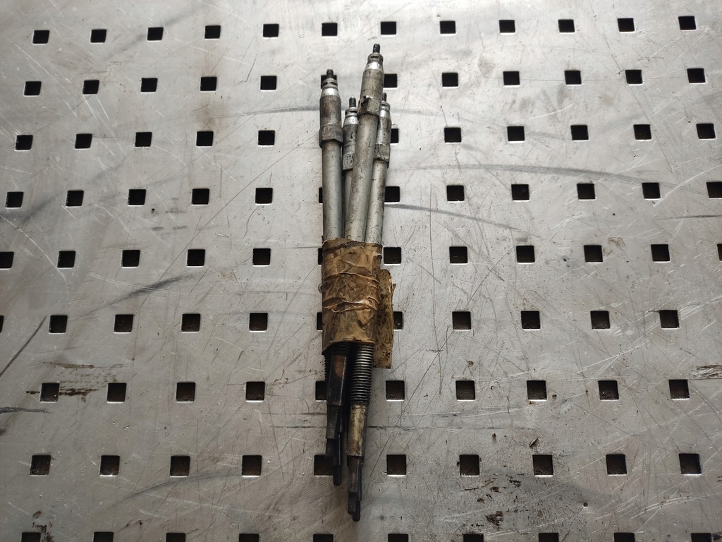 фото №1, Напрямна розподільного валу renault master ii 3.0 fv