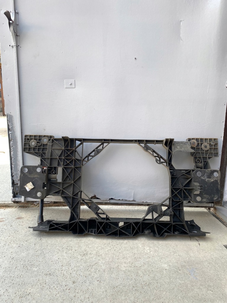 фото №1, Renault оригинальный номер 752100004r pas передний