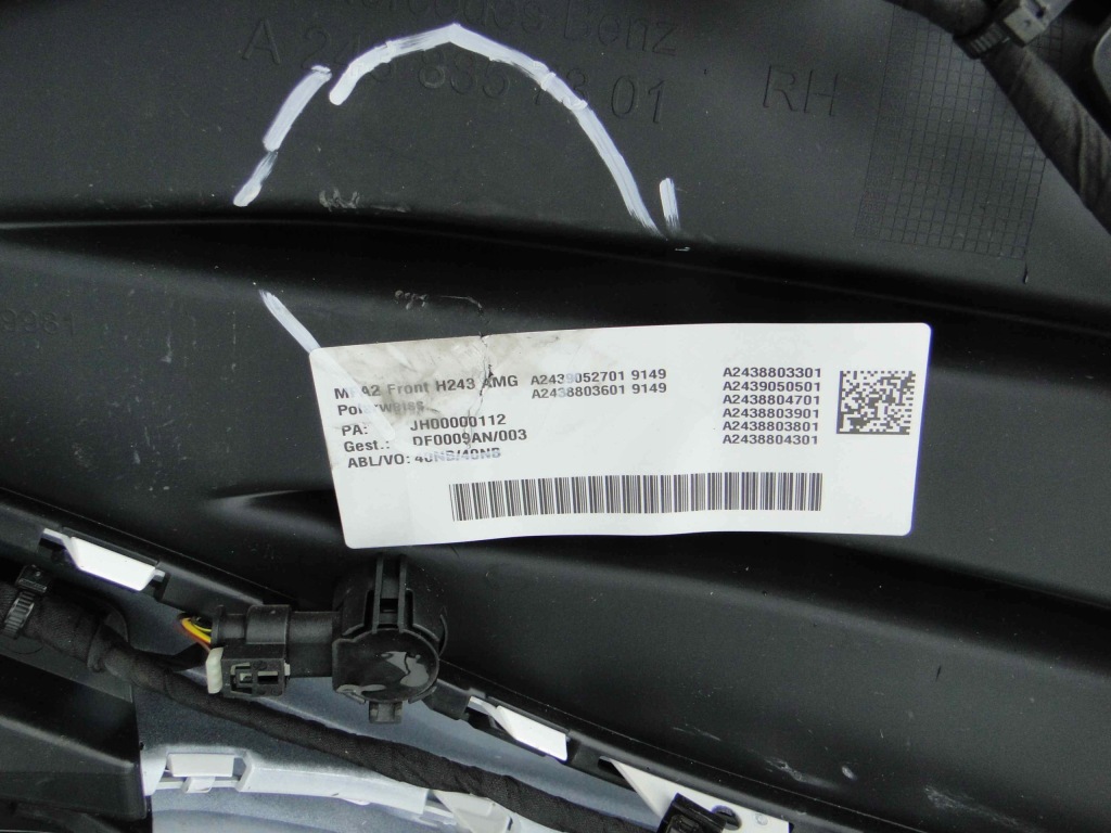 фото №15, Mercedes eqa h243 243 бампер amg нижня частина