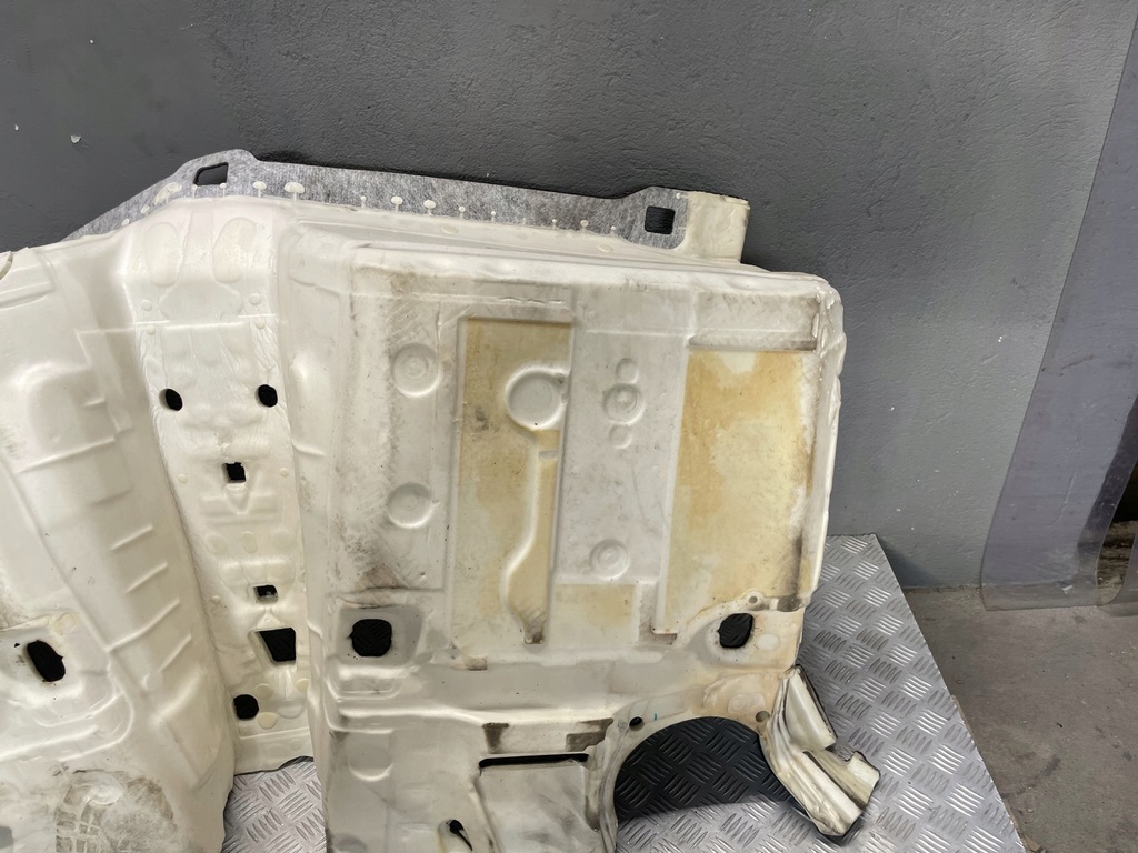 фото №16, Bmw g22 g82 коврик задняя часть обшивка задняя 9478776