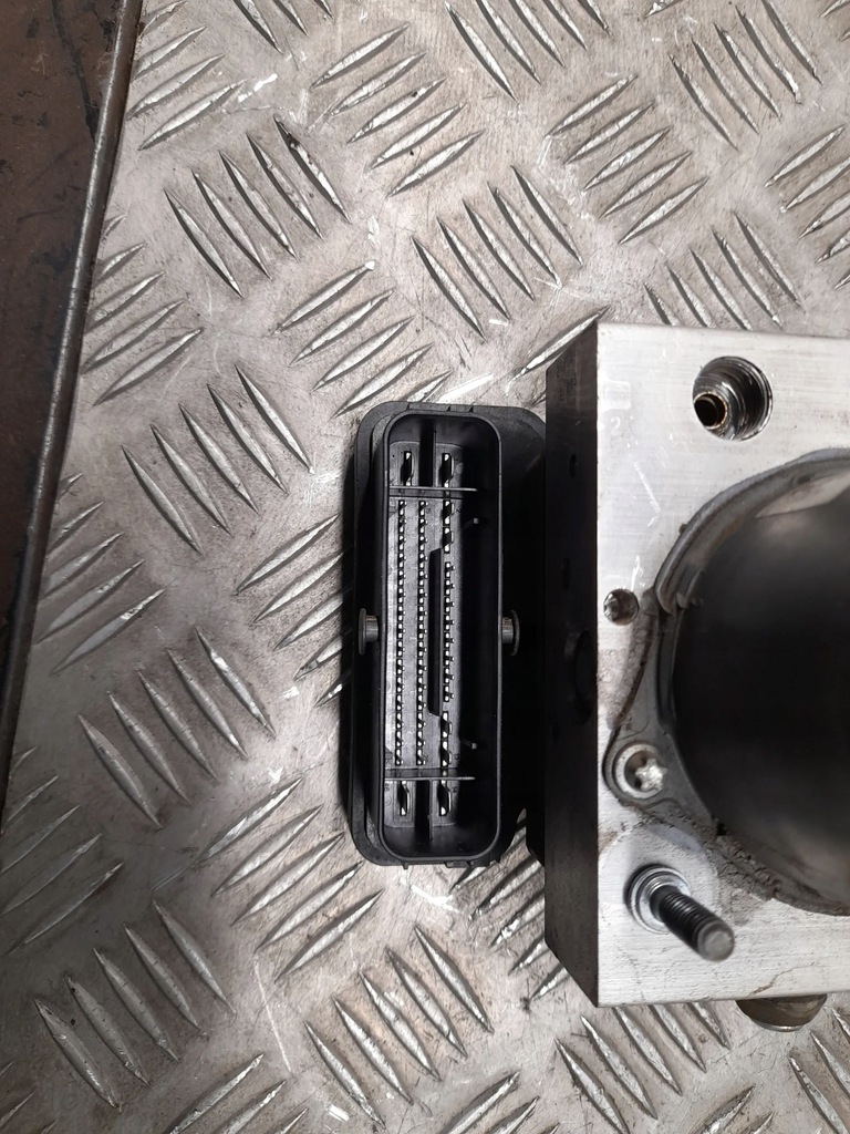 фото №6, Chevrolet camaro 2016 с передний насос abs