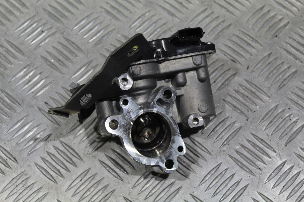 фото №1, Дросельна заслінка duster ii 2 147100361r