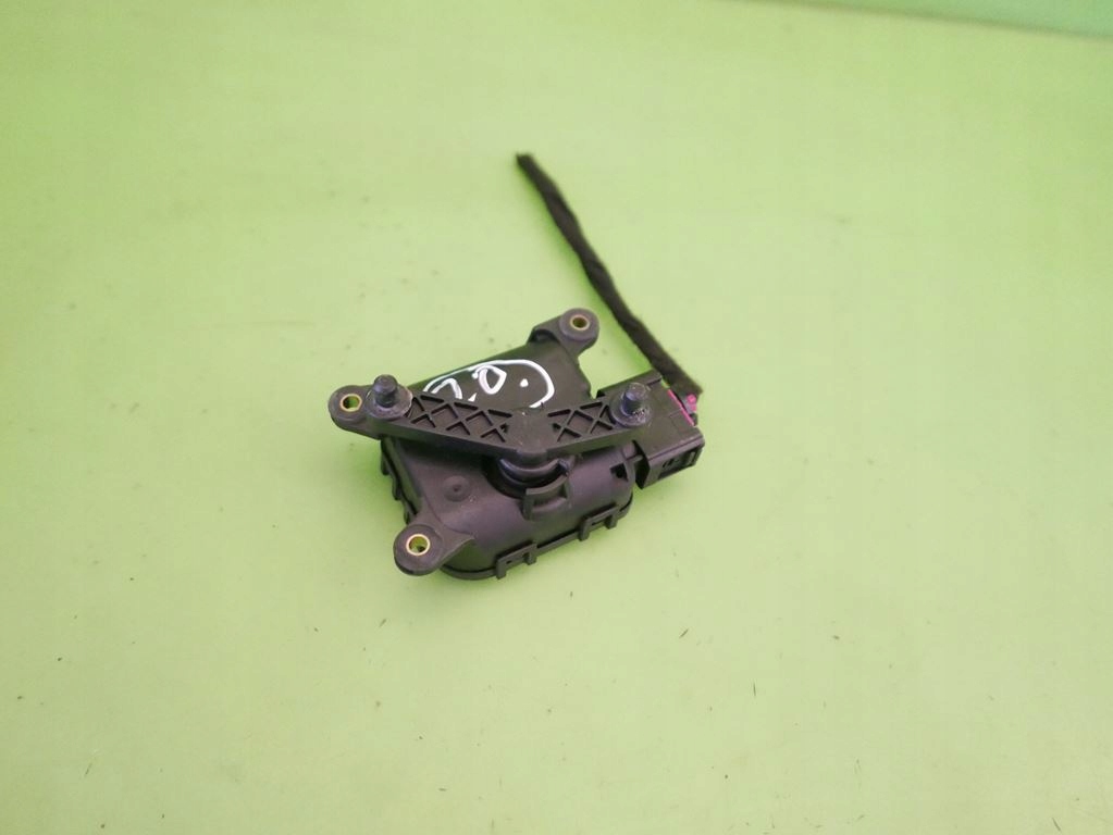 фото №7, Моторчик отопителя 4b1820511d audi a6 c5 2.4 v6