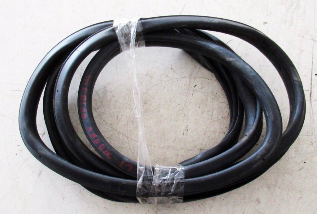 фото №1, Subaru outback iv 2.0 d резиновый дверь прокладка левая задняя задняя