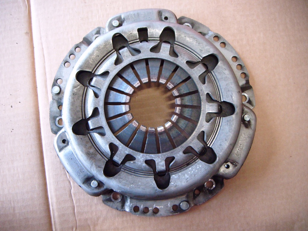 фото №2, Micra k12 03-10 1.2 прижим сцепление