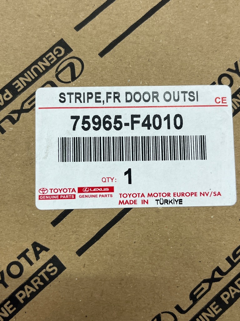 фото №1, 75965-f4010 toyota c-hr наклейка наклейка рамки вертикальной дверь правый перед